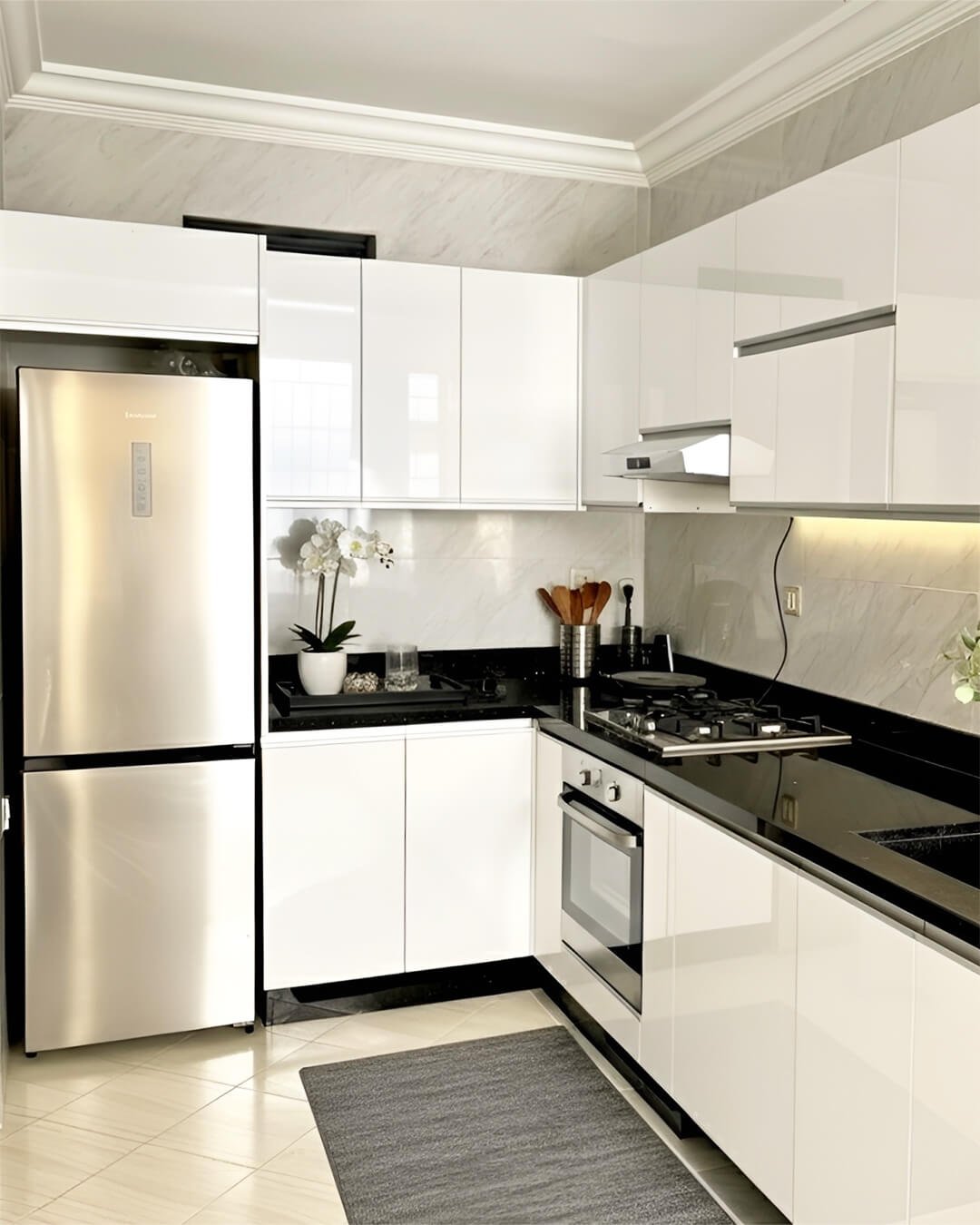 Cuisine moderne en MDF high gloss fabriquée sur mesure par BOALUM