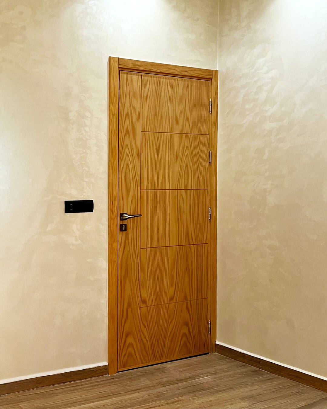 Porte intérieure en chêne sur mesure fabriquée par BOALUM